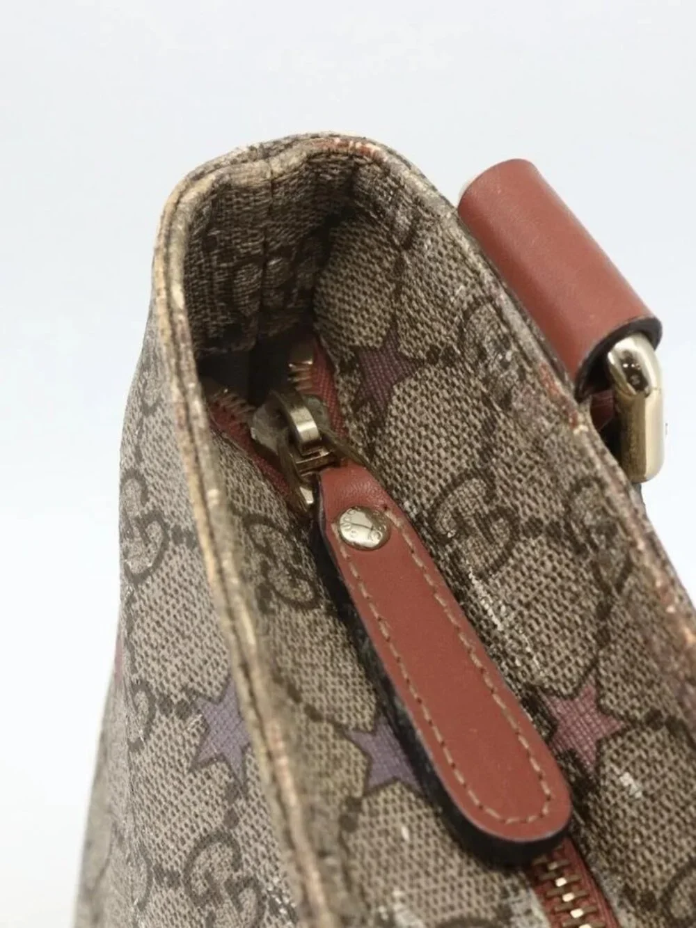 Gucci brand	gucci color	beige